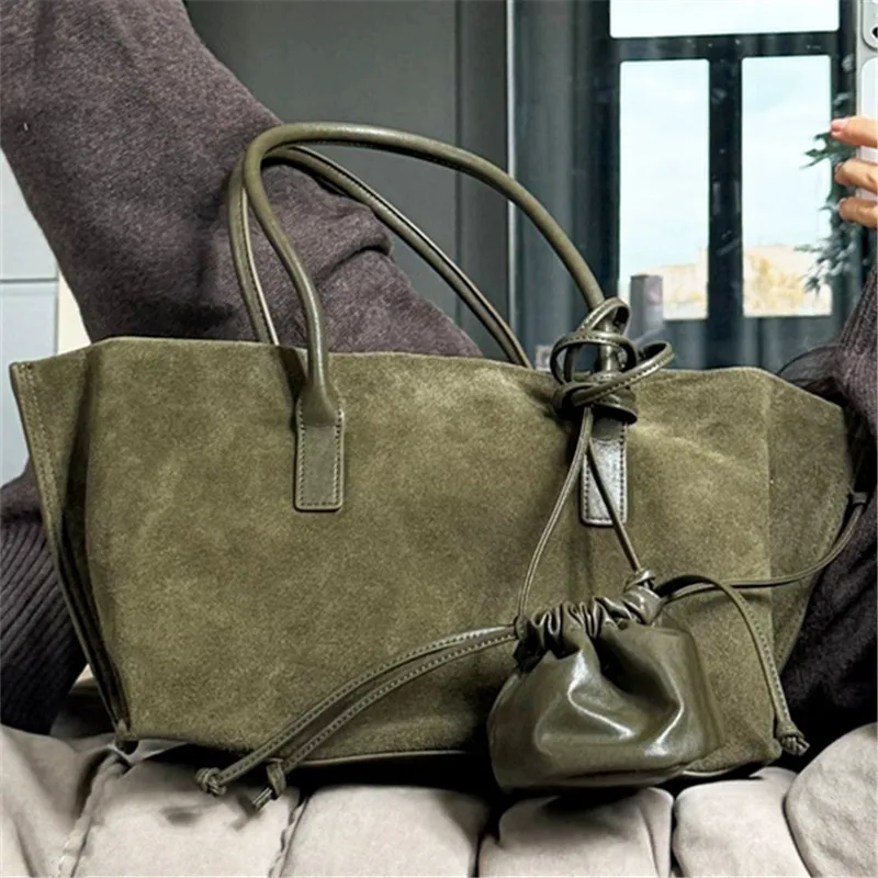 

Женская большая сумка из натуральной кожи с инициалами на заказ, роскошная дизайнерская сумка-кошелек 2025 года, новинка из воловьей кожи с внутренними карманами на плечо