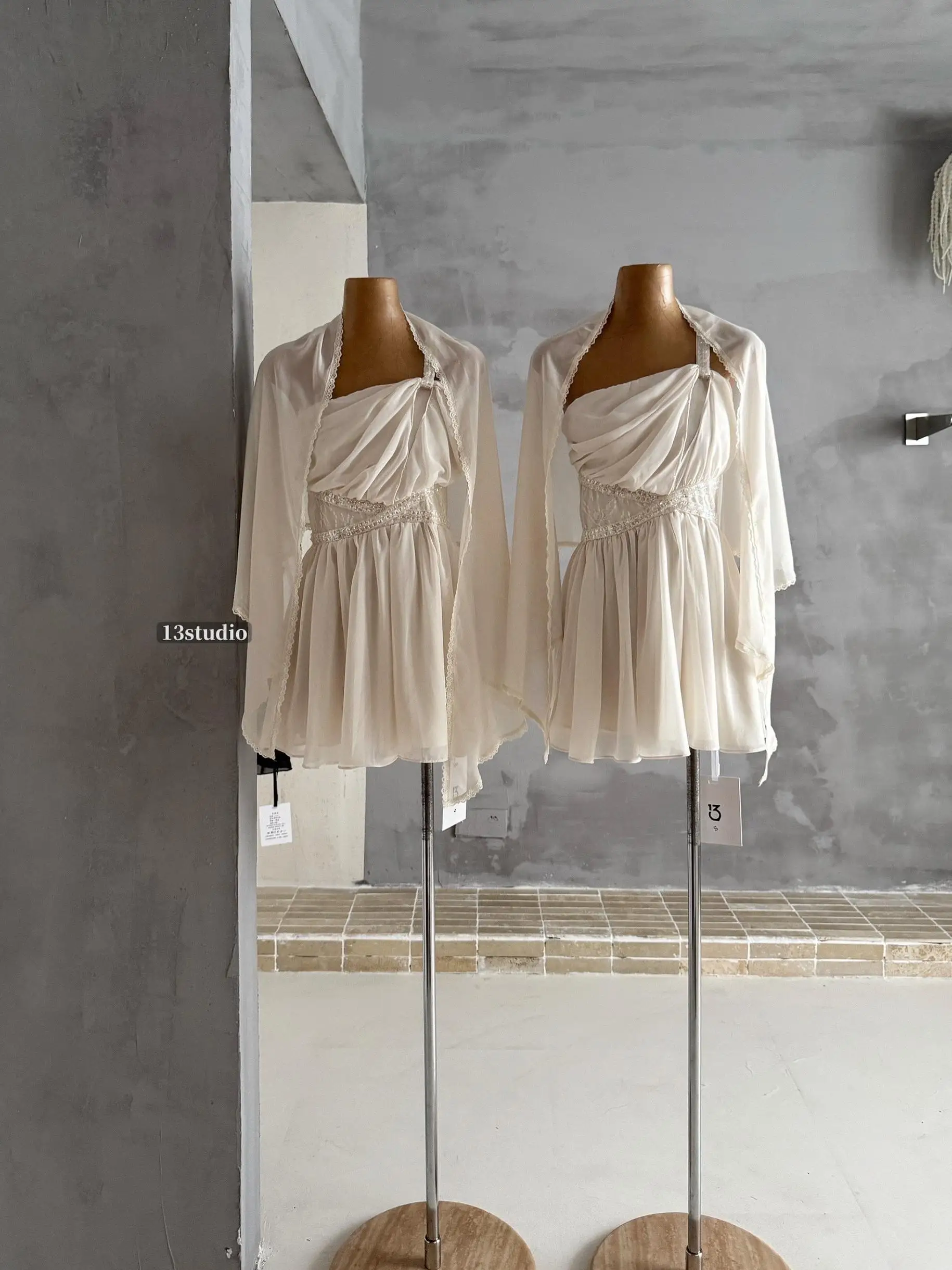 

Lightweight Loose Sunshade Silk Kimono Set with Strap Dresses Elegant Style Long Sleeve Cover up Outfit for Summer Women