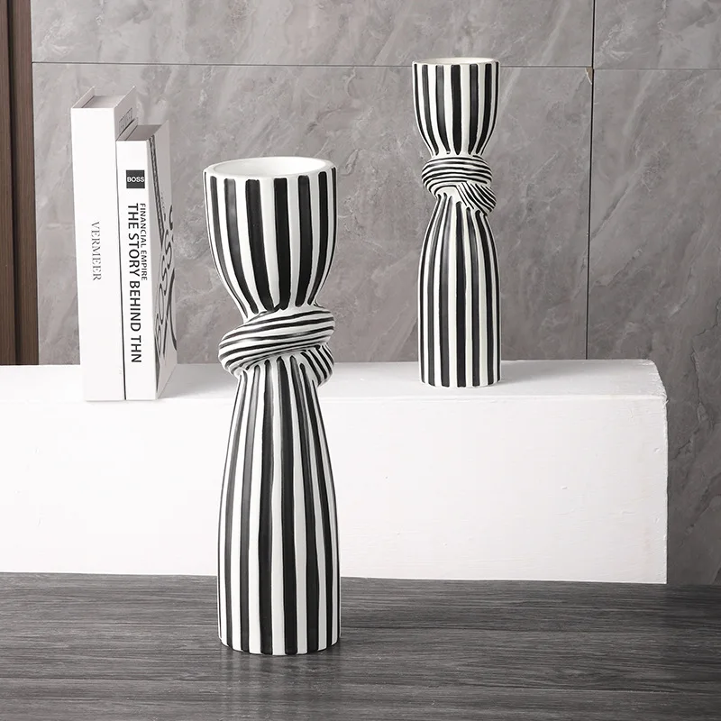 Creative Black and White Striped Candlestick Ceramic Handicraft Ceramic Candle Holder Wedding Decoration Centerpieces