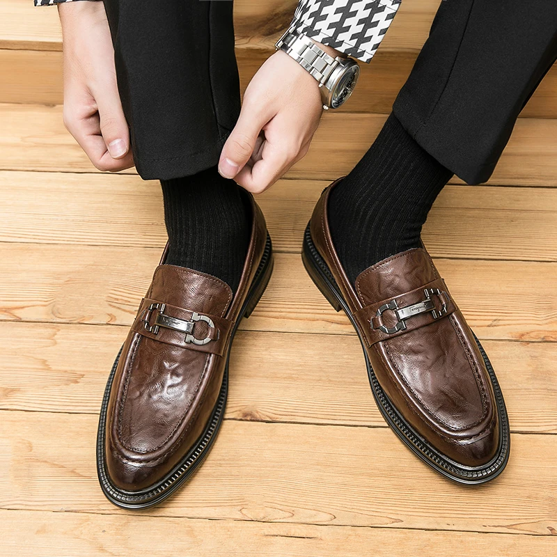 

2024 new Korean version of men's pointed leather shoes thick sole increase casual thick heel loafers hair stylist fashion shoes