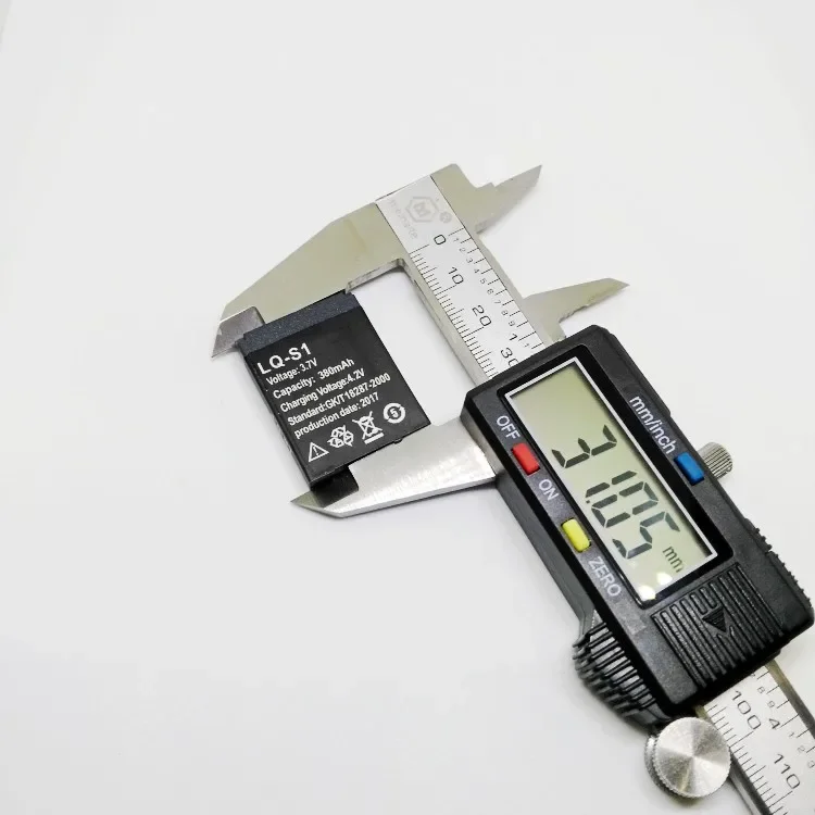 Crianças da escola primária posicionamento gps relógio de telefone inteligente 3.7v bateria de lítio LQ-S1 geral AB-S1 grande capacidade