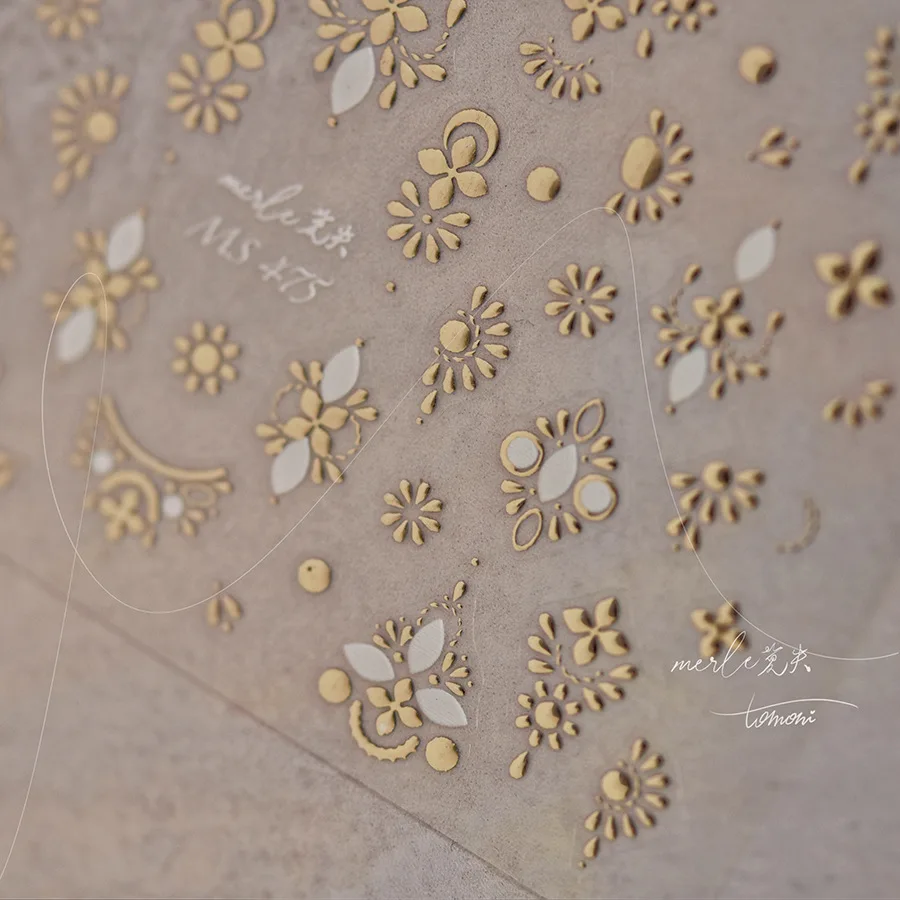 1 PCS Vintage Gold Floral High Quality 5D Embossed Nail Art Decals Nail Art Engraving Decoration Fashion Slider Nail Stickers