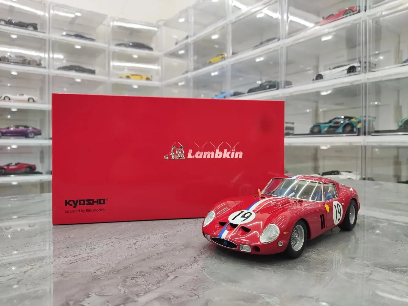 Kyosho 1:18 Car Model For Maranello 250GTO Simulation Alloy Collectible Ornament