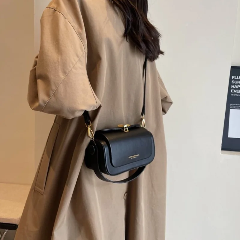 

Vintage Designer Handbag for Ladies Soft Leather Paris Fashion Style Elegant Multi Scene Daily Use Bag