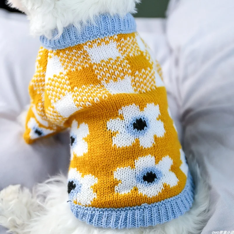 1PC Pet Clothing Dog Autumn and Winter Warm Thickened Pullover Ginger Flower Knitted Elastic Sweater For Small Medium Dogs