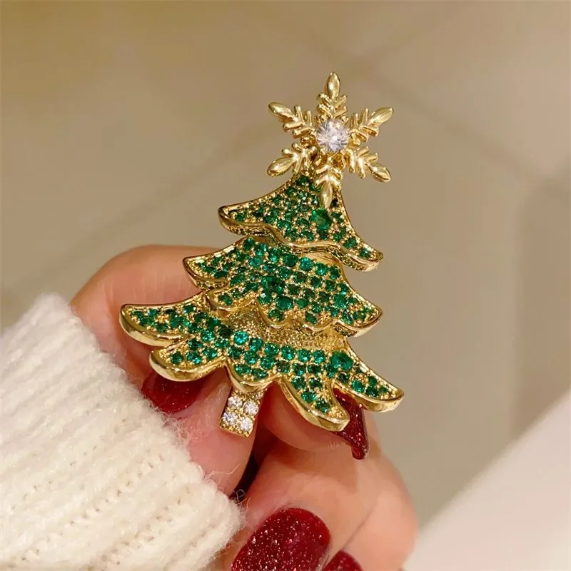 Elegant French Style Christmas Brooch High End Rotatable Christmas Tree Snowflake Lapel Pin Versatile Suit Collar Clip Festive