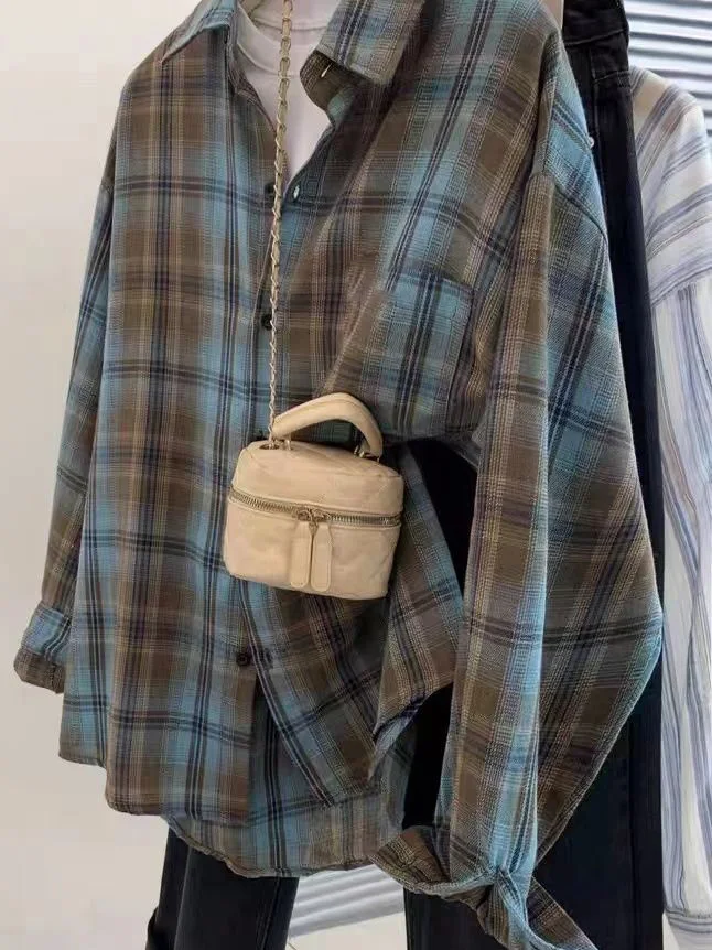 

Loose Long Sleeve Plaid Shirt Outerwear for Men And Women Korean Style Commute Fashion Polyester Material Resistant to Deform...