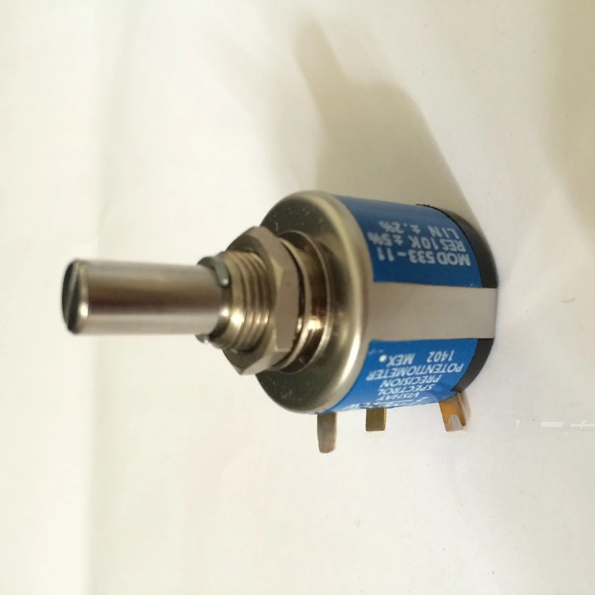 

10K Wire Wound Potentiometer 1W 6.35mm Diameter Shaft Vishay 533b1103jl