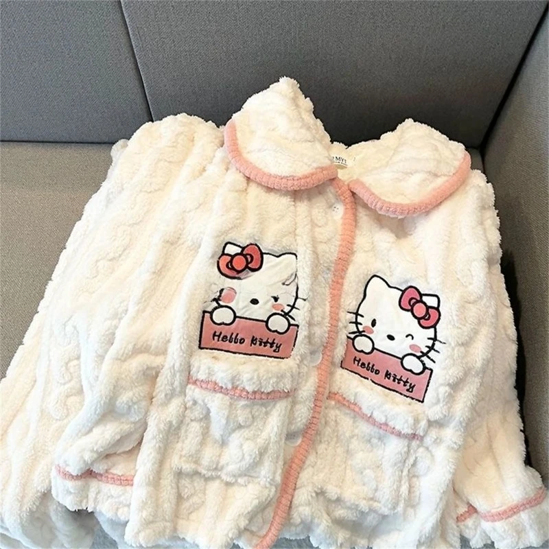 Pijamas HelloKitty dulces y lindos con cuello de muñeca de terciopelo Coral blando a la moda para niñas, conjunto de ropa de hogar para estudiantes cálidos y gruesos de invierno