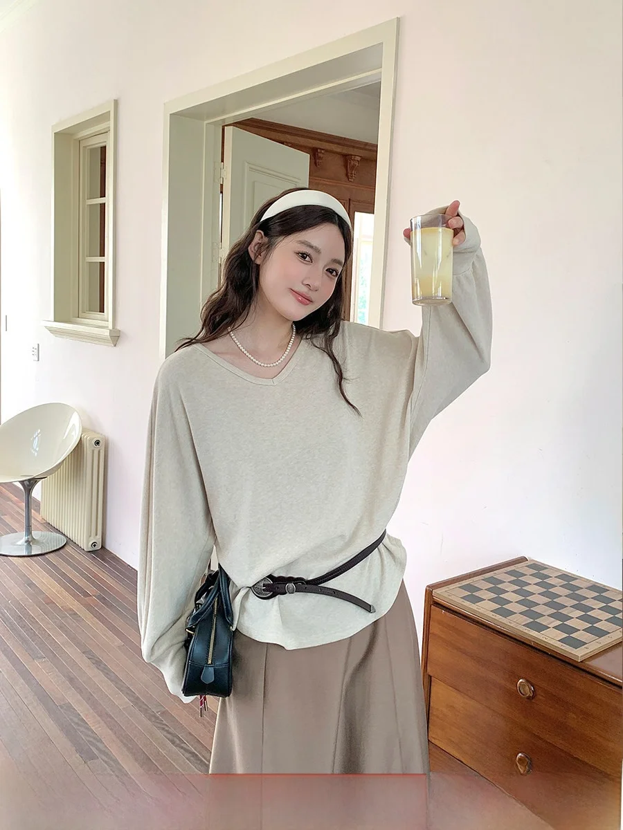 

Женский вязаный комплект Li Xiaolong: облегающий топ с V-образным вырезом и бретельками, осенний, больших размеров, в стиле lazy chic, модный комплект из двух предметов