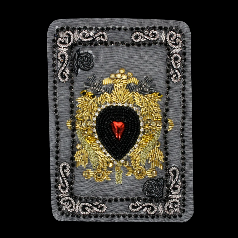 Toppe ricamate con applicazioni a cuore, design da poker, perline, paillettes, distintivo in seta indiana, accessori per cucire fai da te