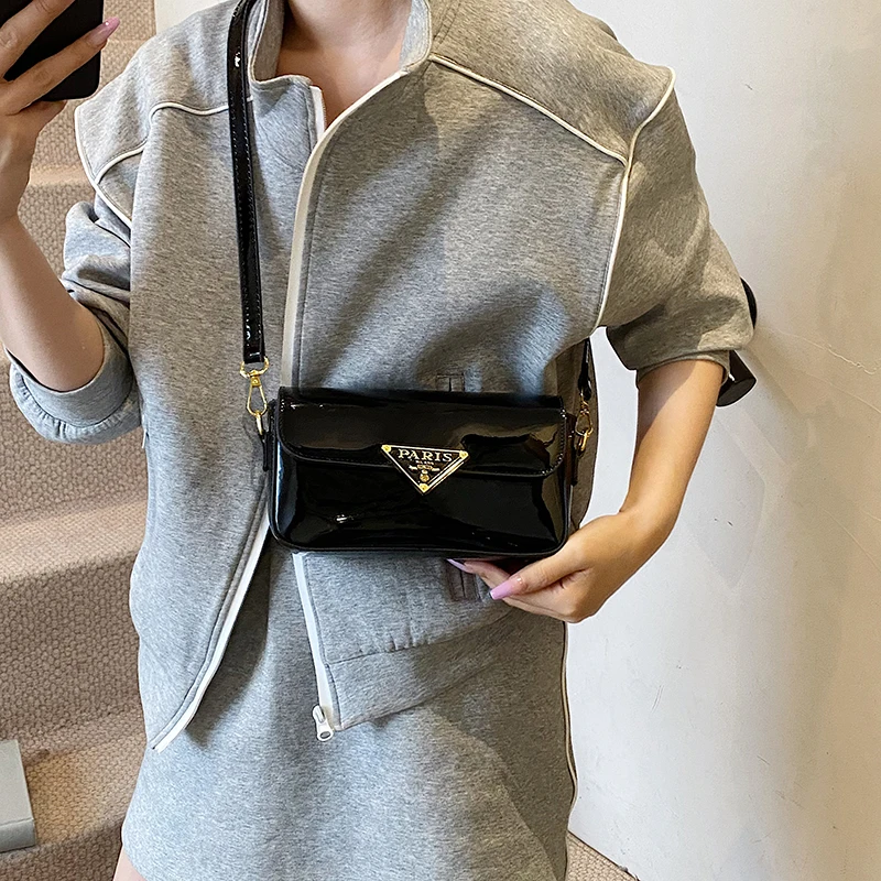 

Stylish Women's Messenger Bag Leather Crossbody Handbag Shoulder Tote For Casual Outings