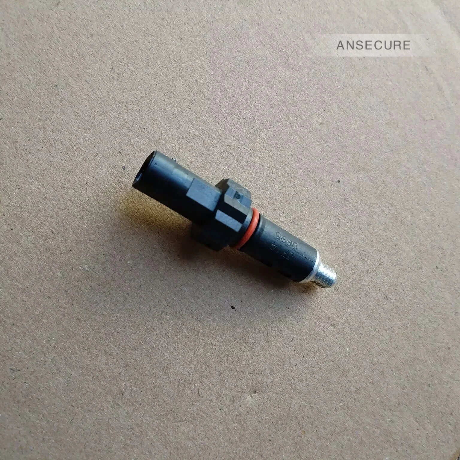 OEM  3.0  Cylinder Head Temperature Sensor For Audi  A4 B8 A6 C7 A7 A8 D4 Q5   06E919501A