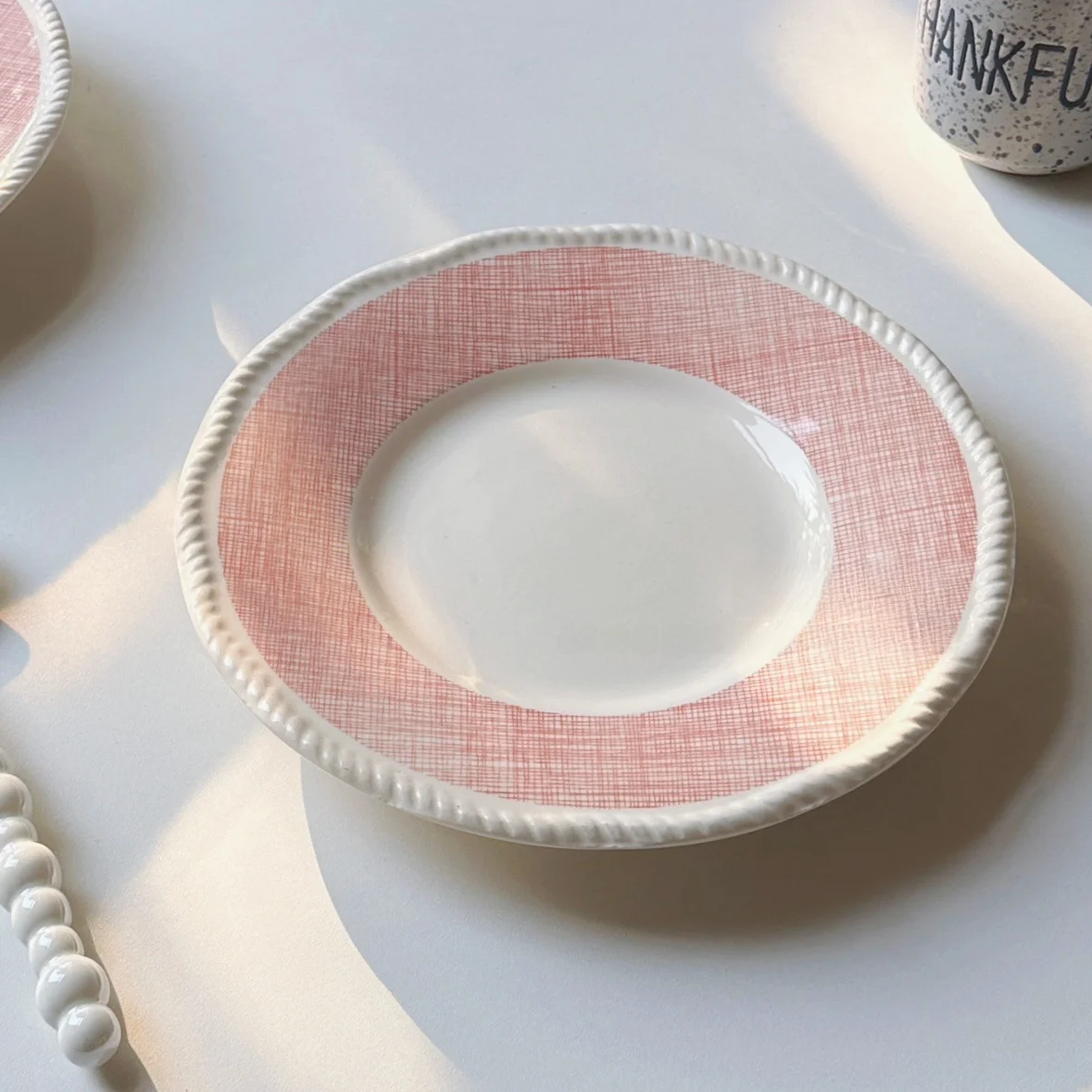 

Винтажная тарелка для торта и завтрака, ручной работы, с рельефным растительным и цветочным узором, для взрослых