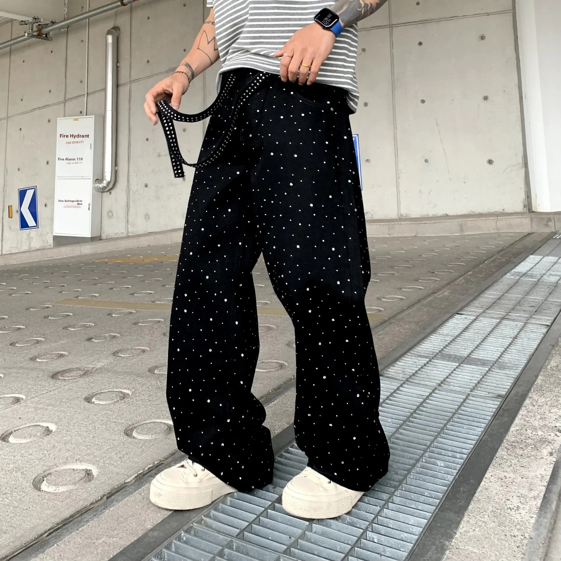 

Korean Men's Trendy Rhinestone Embellished Distressed Denim Pants mid Waist Wide Leg Casual Cotton Blend Summer Jeans