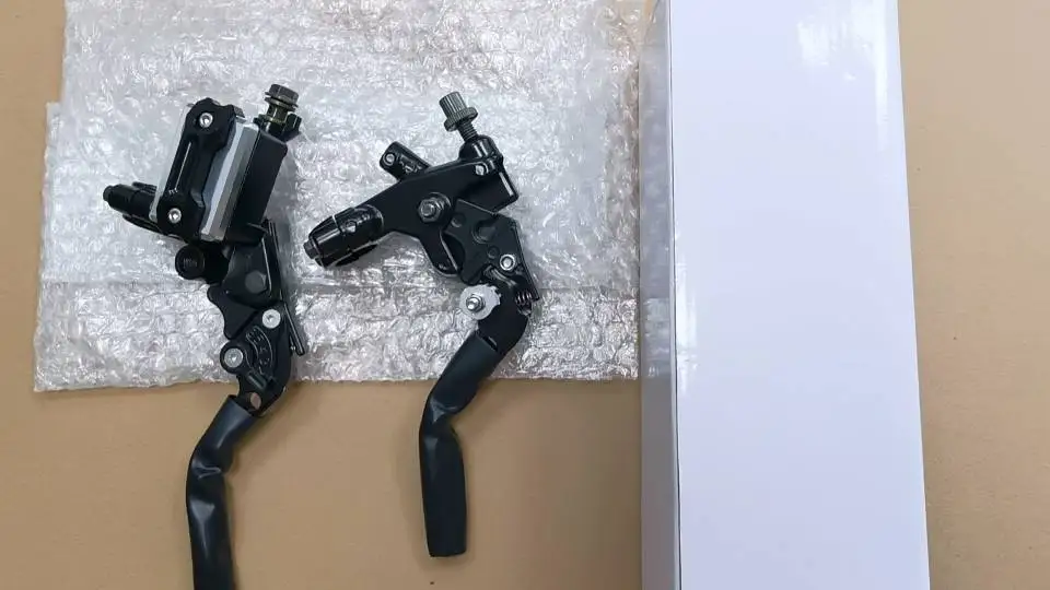CNC Adjustable Hydraulic Brake Clutch Lever & Pump Reservoir Set Kit for Honda/Yamaha/KTM Motorcycles