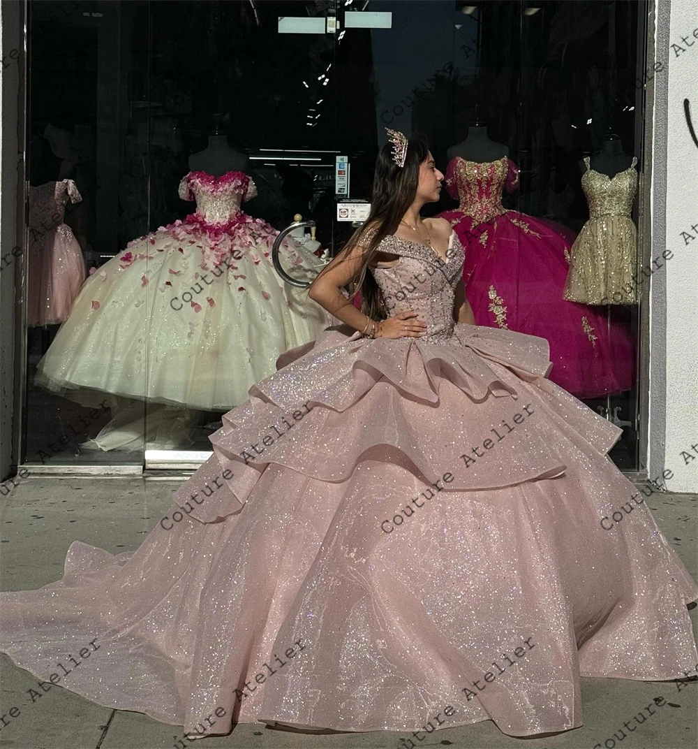 Vestido de baile de quinceañera para mujer, traje rosa brillante con volantes y hombros descubiertos, 15 cuentas, 2024