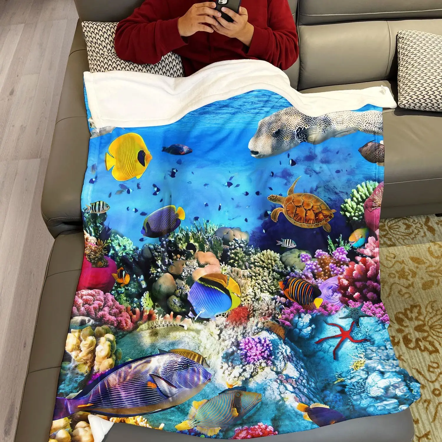 Ocean World Blanket Comfortable, Warm, Soft Flannel, Bright Tropical Fish Blanket, Christmas Children's Day Birthday Gift