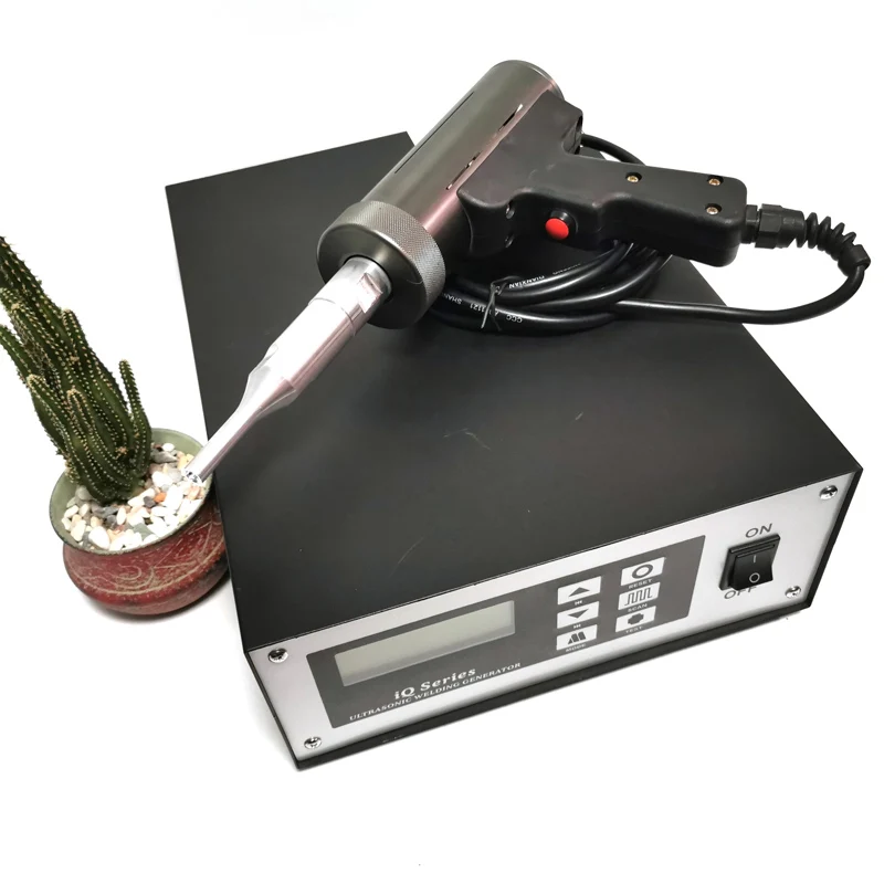 28KHZ 800W Digital Ultrasonic Spot Welder Machine For Automotive Parts