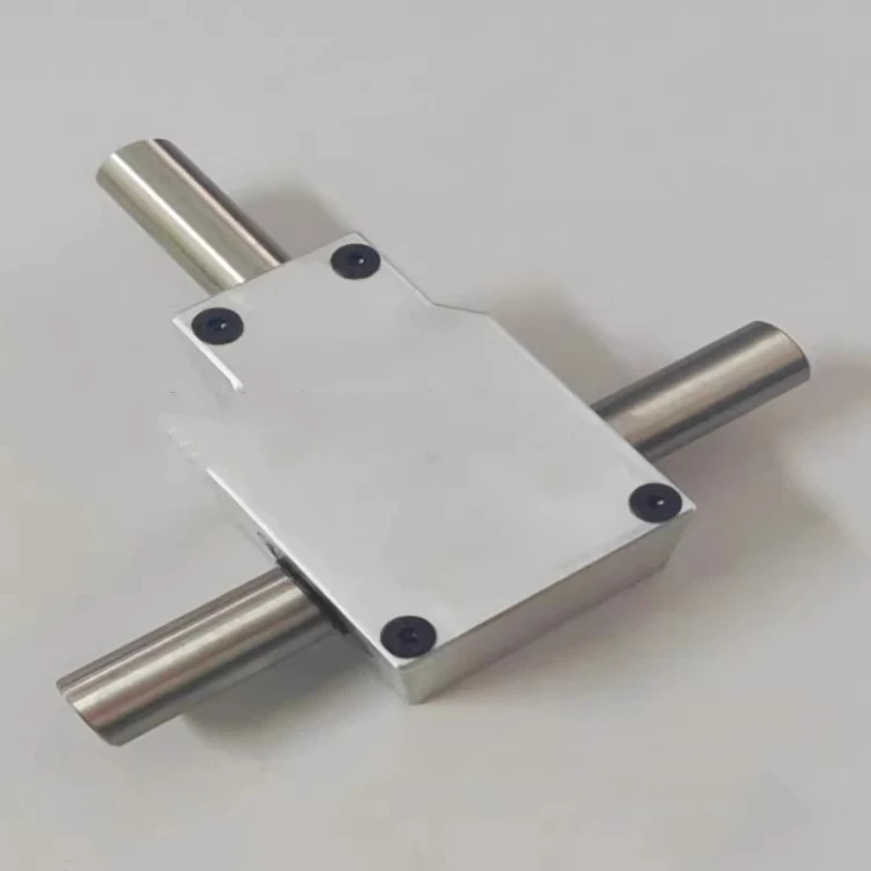 Small reduction ratio 1:1 double output shaft 12mm 90 degree commutator corner device spiral bevel gearbox