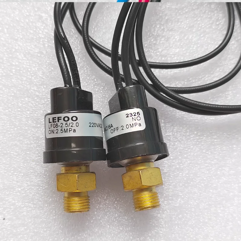 1pcs Electric lubricating oil pump pressure switch three wire normally closed and normally open pressure sensor M10 * 1 M8