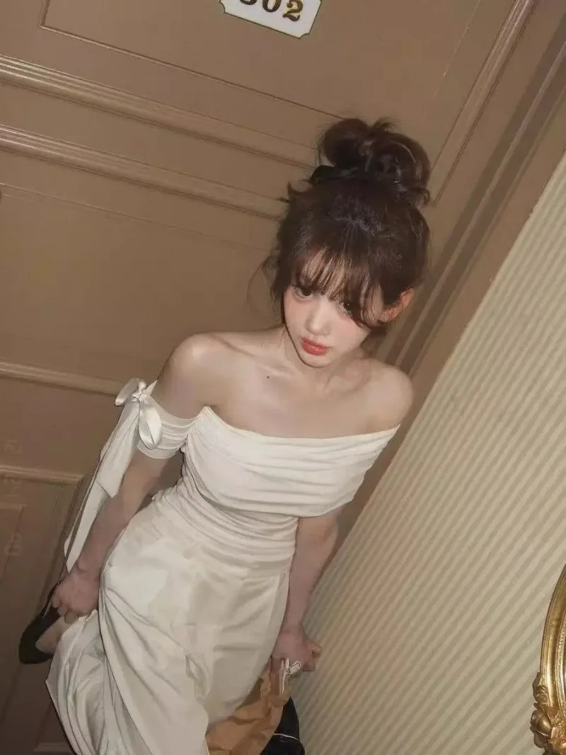 Korean Fashion Irregular Slanted Shoulder Oversized T Shirt Women Personalized Slim Female T-shirt Short Sleeve Womens Clothing