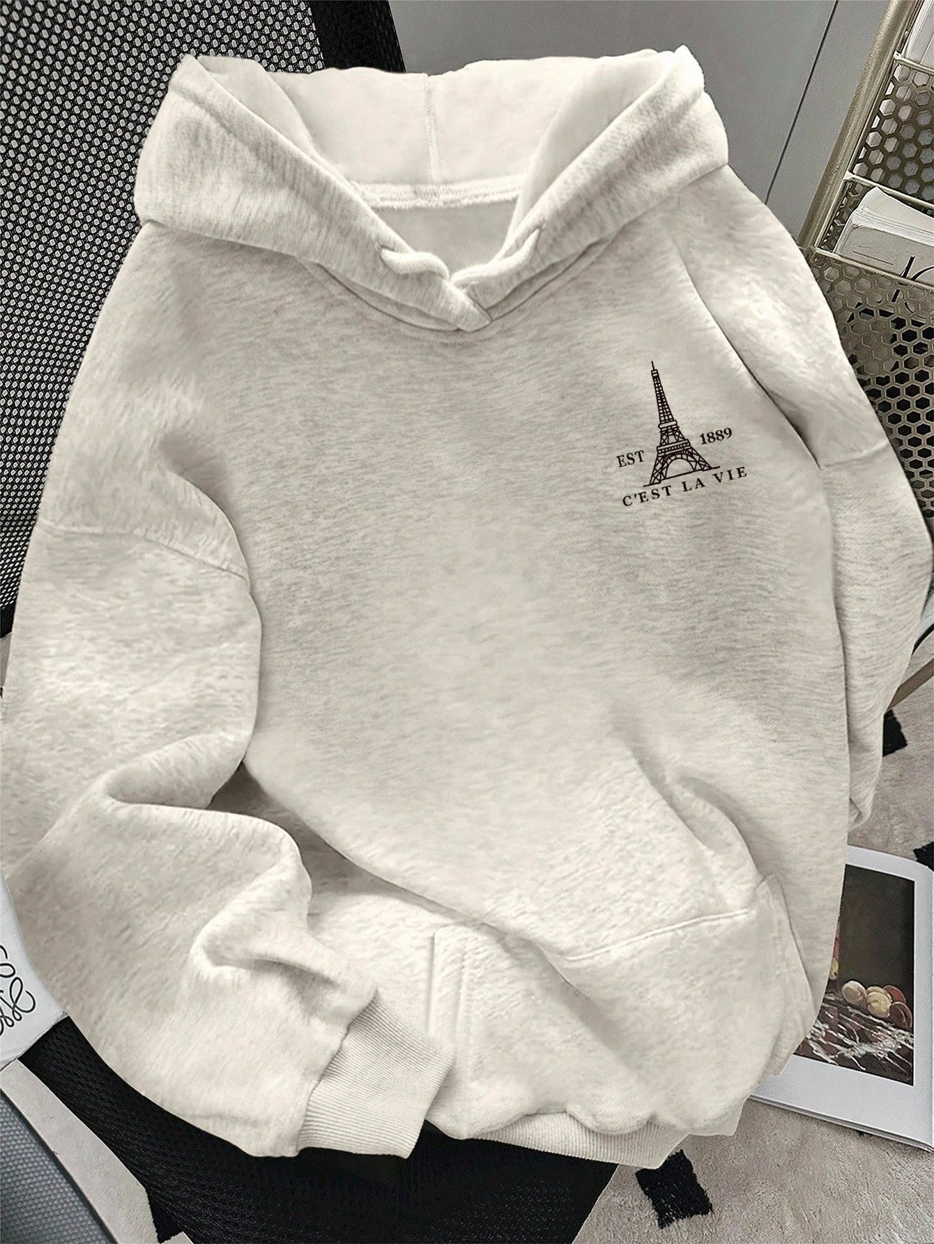 المرأة القطن هوديي فضفاضة تناسب الخريف الشتاء الدفء عارضة الشارع الشهير البيج اللون باريس فرنسا برج ايفل طباعة تصميم الظهر #3