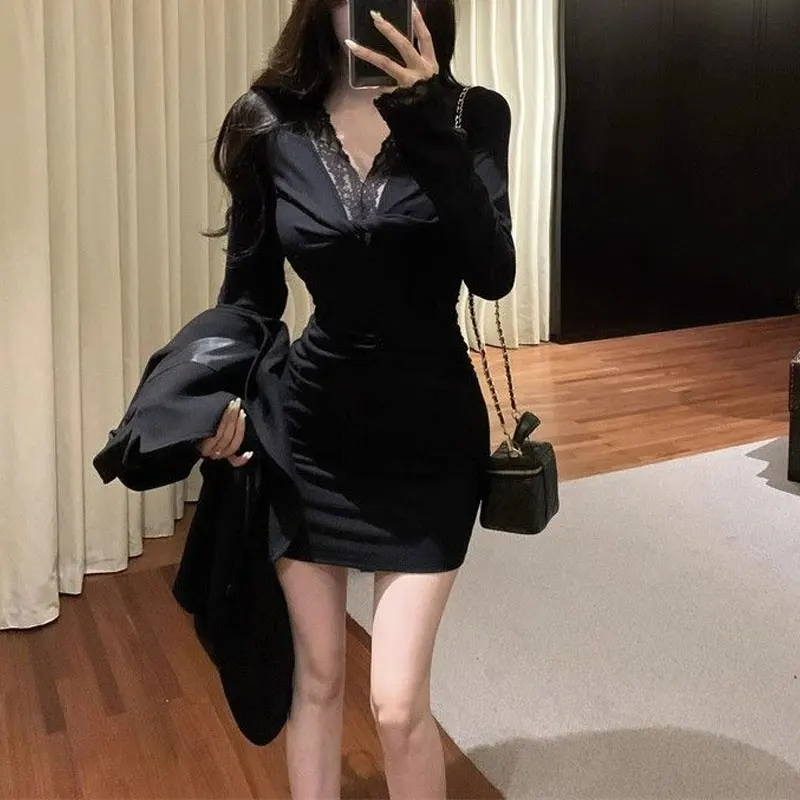 Sexy Lace Stylish Spliced Dresses Spring Autumn Elegant V-Neck Female Clothing Solid Color Folds Aura Bag Hip Waist Mini Dress