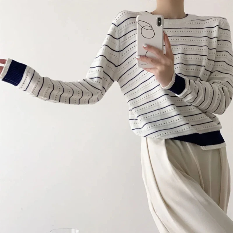 Hollow Striped Women's 2024 New Spring and Autumn Patchwork Pullovers O-Neck Fashion Casual Loose Long Sleeved Knitted Tops