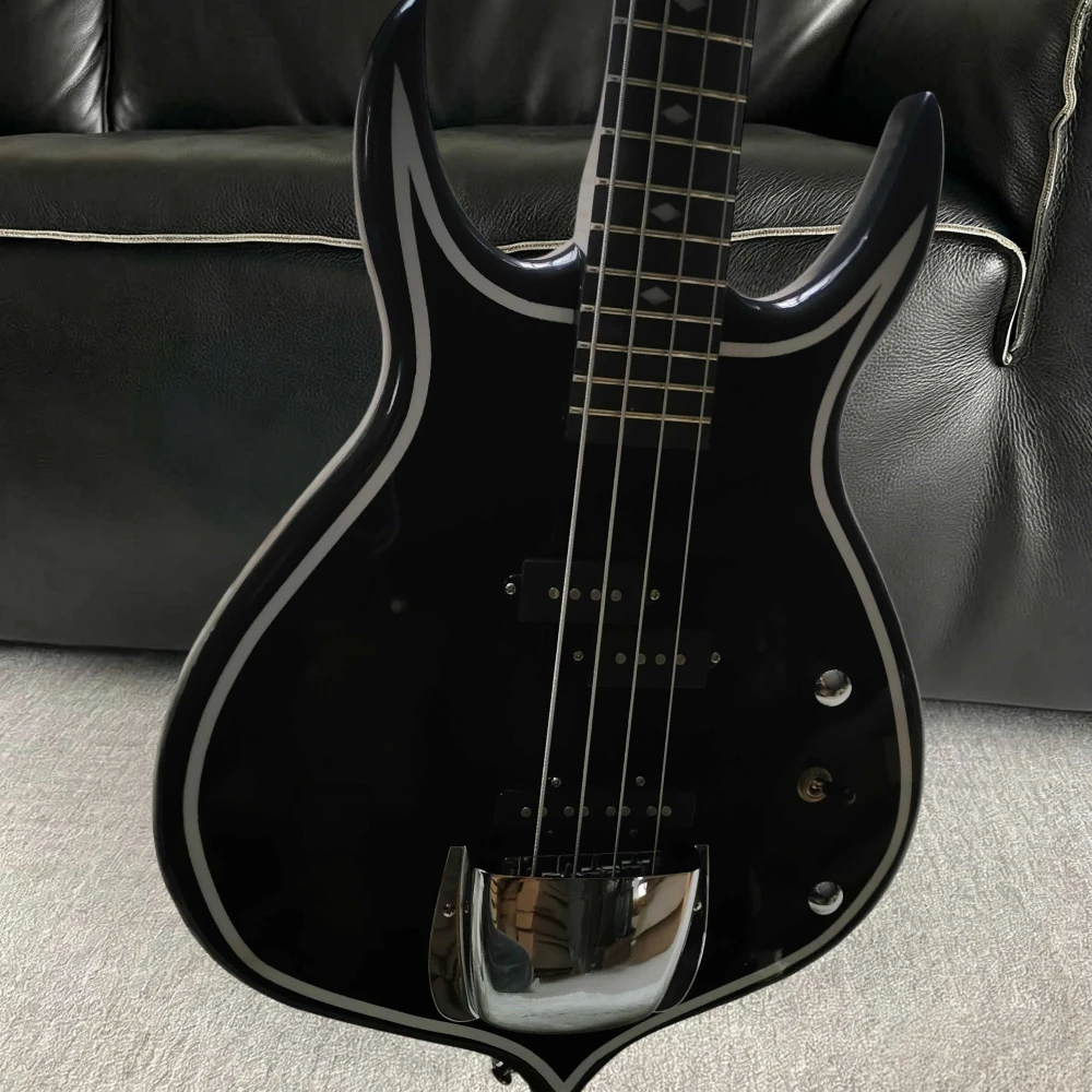 Custom Black 4 Strings Electric Bass, Peach-shaped Body, Fixed Bridge, SSS Pickup, High-gloss Bass