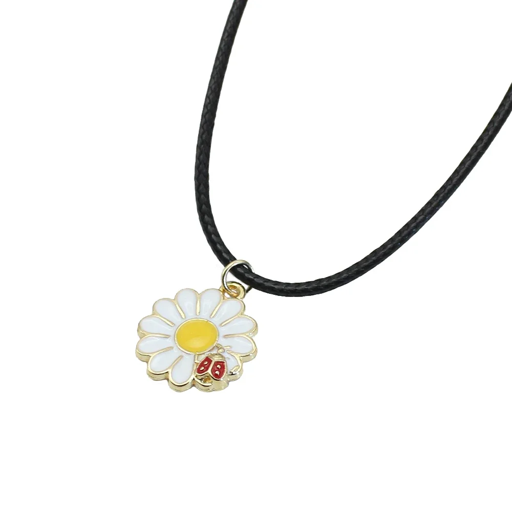 Goth Sunflower White Chrysanthemum Ladybug Short Pendant Choker Chain Necklace for Women Black Leather Braid Wax Cord Jewelry