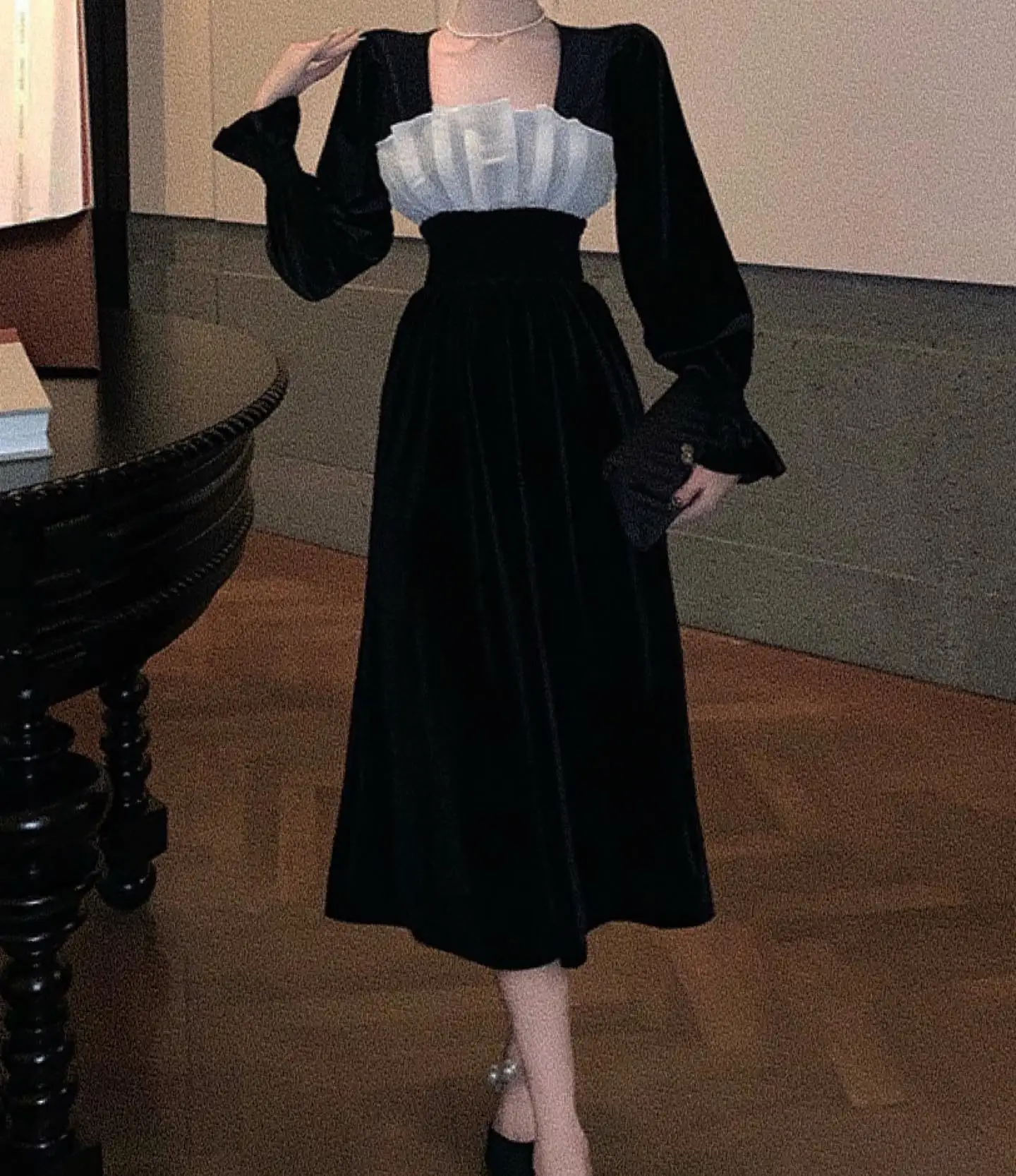 

Customized Delicate Velour Evening Dresses Temperament Long Sleeves Square Neck Cocktail Dress Custom Size Celebrity Gowns