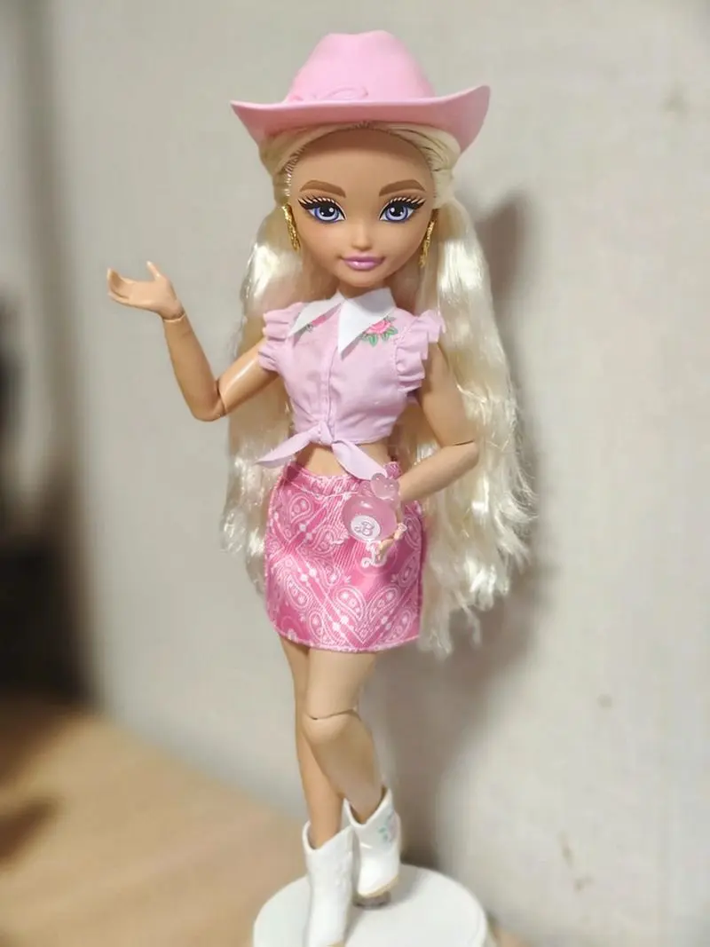 Barbie Dream Besties Series Fashionable Princess Dress-Up Doll Set Festival Looks Multiple Accessories Girls Toy Gift Playset