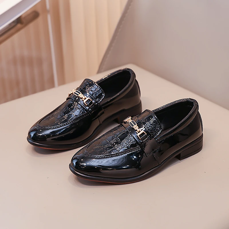 Chaussures plates noires classiques pour garçons, chaussures formelles à bout pointu, chaussures en cuir à fond souple, Style britannique, printemps-automne 2025