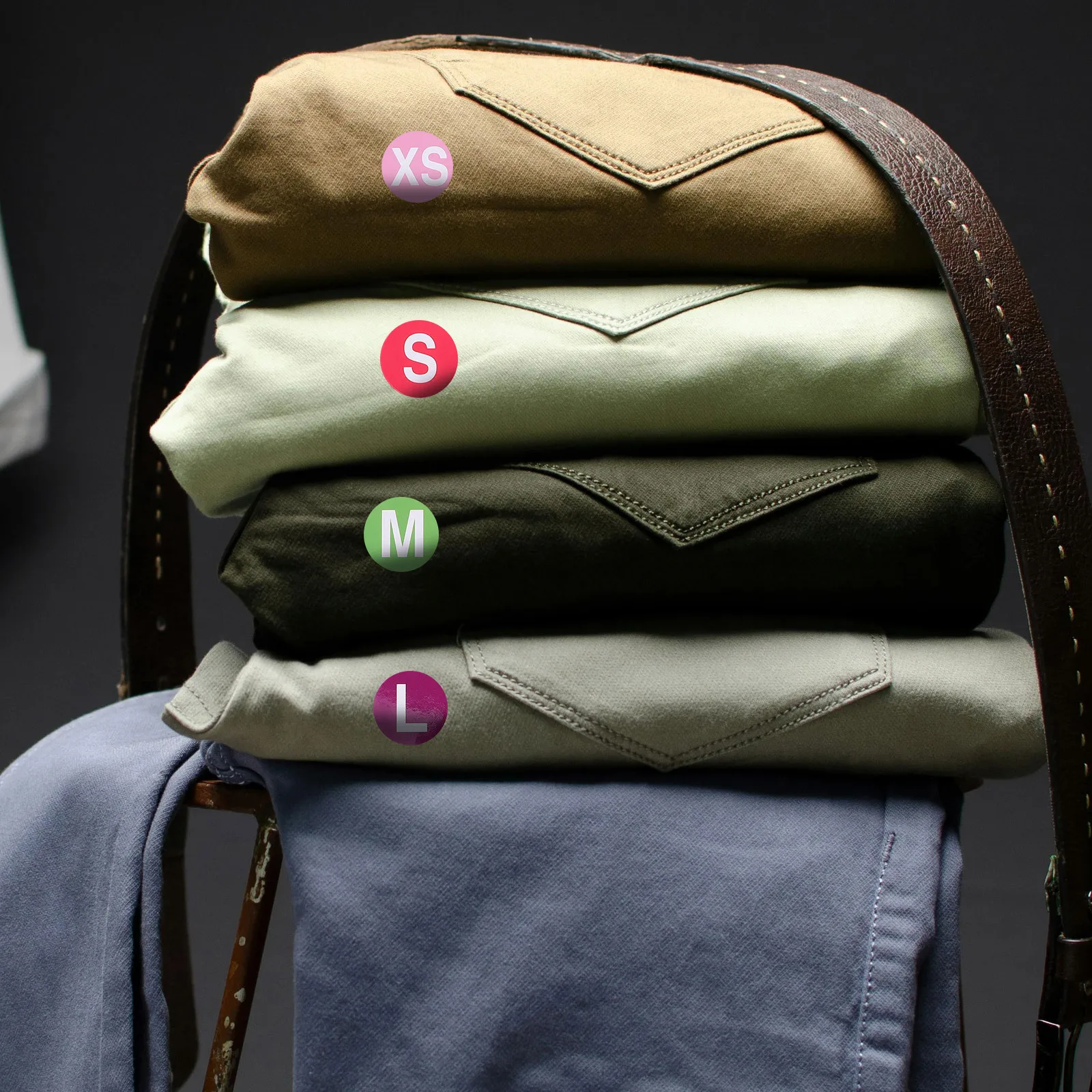 350 قطعة ملصقات حجم لاصق للملابس ملصقات عصا تقشير سهلة في 7 أحجام Xs S M L Xl Xxl Xxxl عرض متجر البيع بالتجزئة