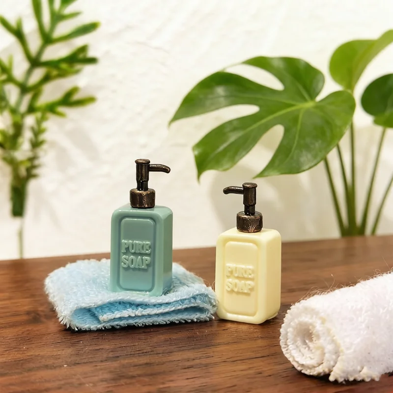 Miniature Bathroom Decor 4Pcs Split Bottle Set Realistic Soap Dispenser Model, Pretend Play Furniture Doll House DIY Accessories