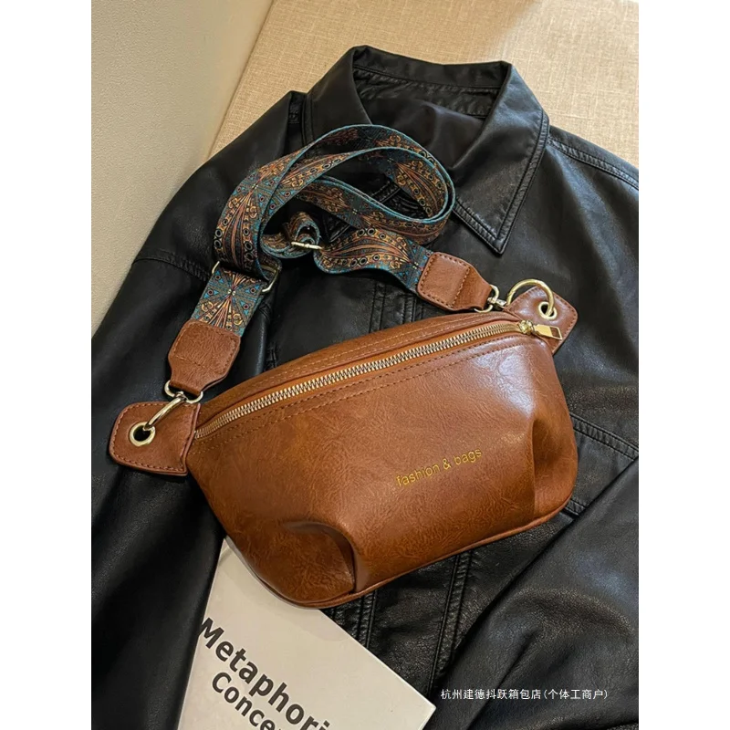 Retro Special-Interest Design Bag Women2024New Fashion Wide Strap Crossbody Bag Casual All-Match Hot Chest Bag Waist Bag