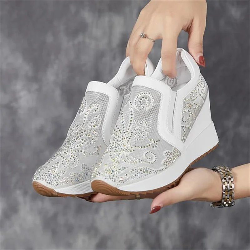 Décolleté con strass in pizzo in vera pelle da 7cm décolleté con tacco a zeppa con plateau alla caviglia da donna estate primavera Sneakers con