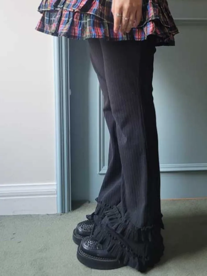 Primavera 2025 Dongda Gate Pantaloni a campana slim fit da donna Pantaloni lunghi in pizzo floreale micro svasato elastico in puro colore