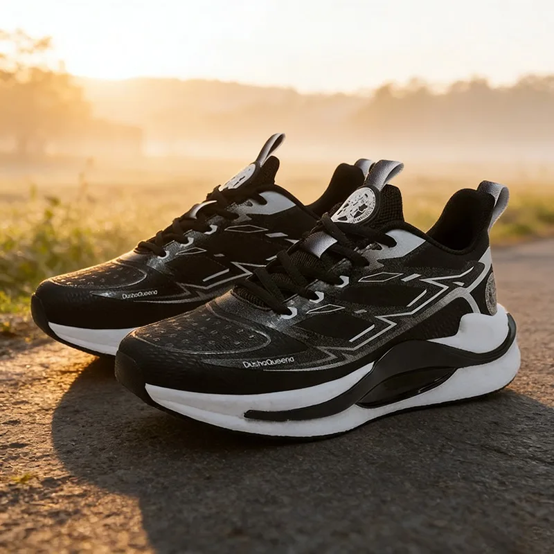 أحذية رجالية 2026 أحذية رياضية كاجوال جديدة للفصول الأربعة، شبكة مسامية، نعل ناعم خفيف الوزن، مناسب للسفر والمشي لمسافات طويلة في الهواء الطلق