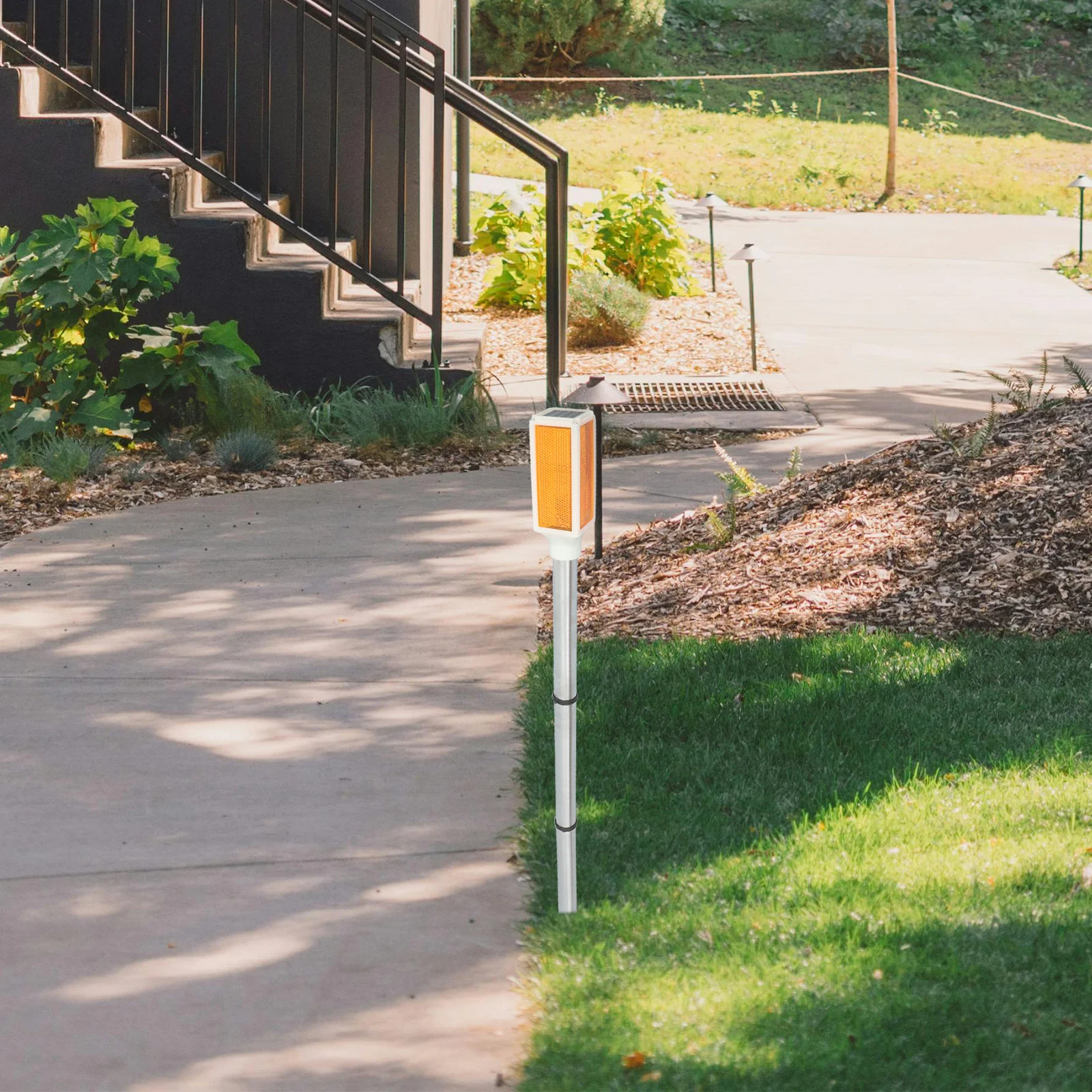

Solar Powered Roadblock LED Warning Light Outdoor Lawn Stake Lamp Yard Insert Lamp Patio Backyard Courtyard Solar Lights Outdoor