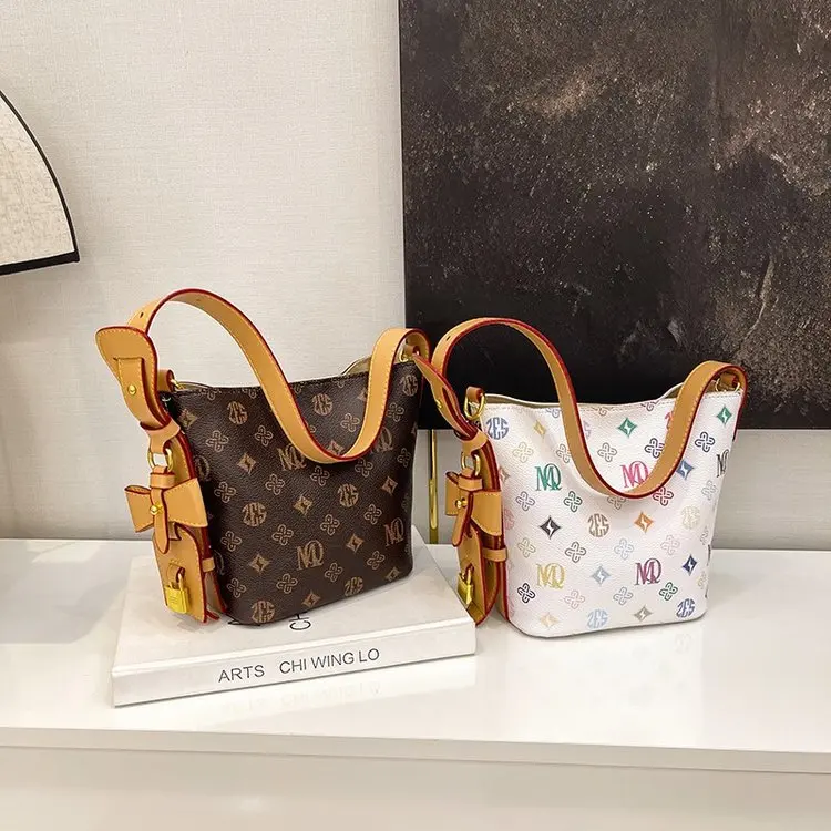 

2025 summer new shoulder bag color PU bucket bag popular Korean minority senior sense commuter female handbag