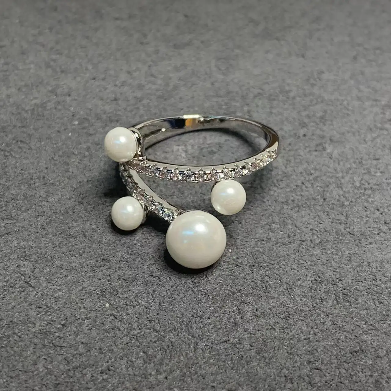 

AAAAA+++ 5-6 9-10 мм японское открытое кольцо с белым жемчугом акойя, сияющим холодным сложенным цирконом Сатурн