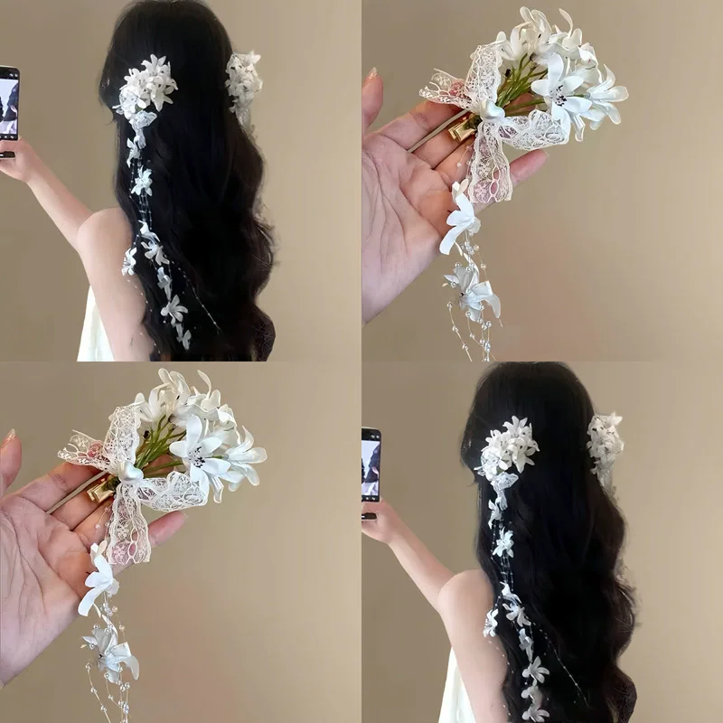 Stoffspitzen-Haarspange mit Schleife, Blume und Quaste – Detail 1