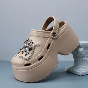 Tamancos de plataforma de prata feminino verão 2024 confortável deslizamento em sandálias de cunha mulher moda corrente sola grossa sapatos de jardim senhoras 8 principais vendas sandalia salto alto cunha - №2