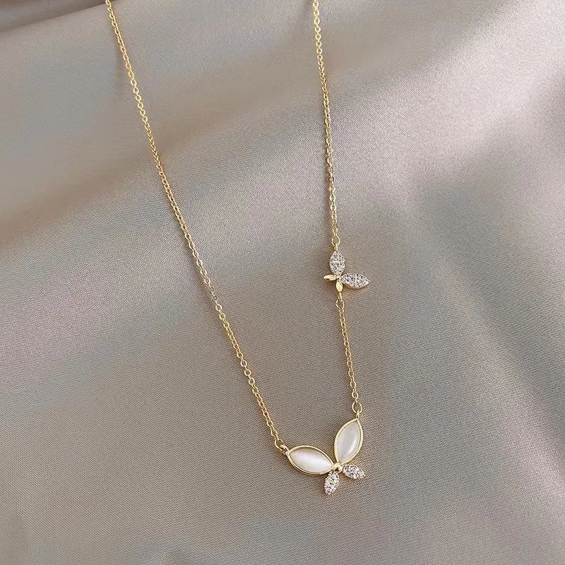 

V Gold Natural Opal Butterfly Necklace Women's Ins Korean Version Personality Temperament Non-fading Clavicle Chain