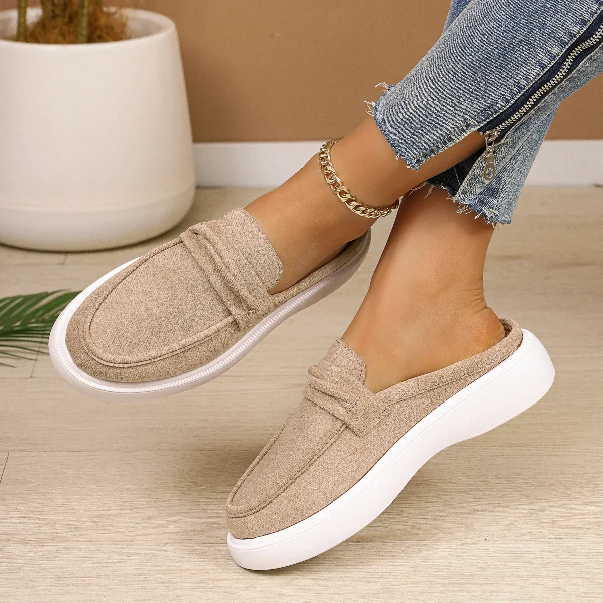 Size 36-43 Thick Heel Slip-On Loafers Women's Retro Round Toe Casual Slope Heel Bean Bean Shoes Comfortable Breathable for Women