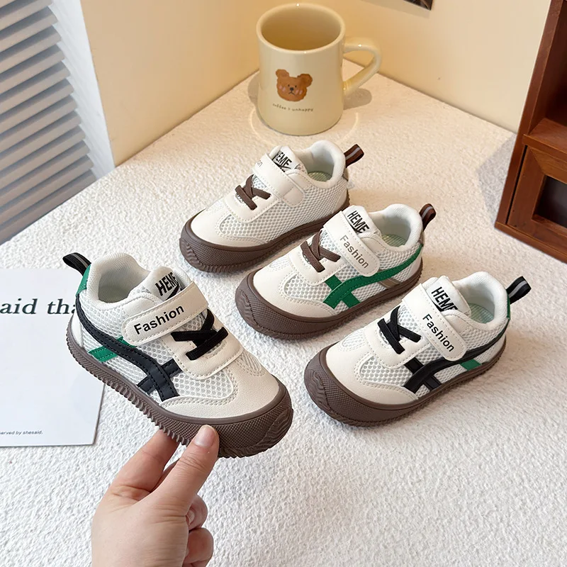 

2025 Children's Sneakers Boys Lightweight Breathable Sport Running Shoes Girls Soft Bottom Casual Shoes Student Shoes
