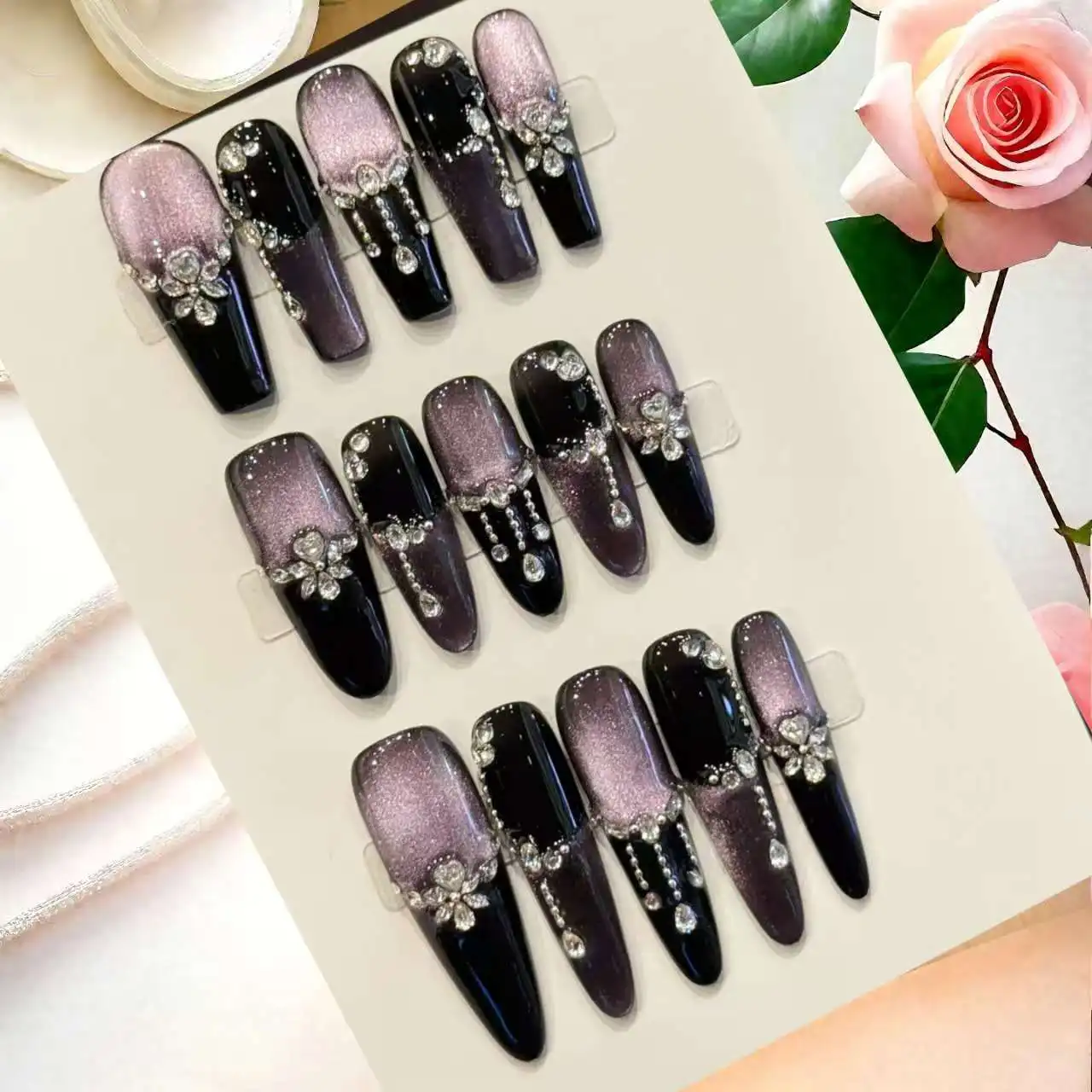 10PCS 럭셔리 핸드메이드 네일 퍼플 나이트메어 롱 디자인 라이트 럭셔리 스타일 반짝이는 바이올렛 캣아이 지르콘 라인스톤 4-피스