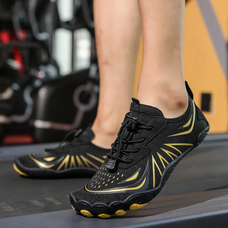 2025 nuove scarpe da acqua antiscivolo ad asciugatura rapida per coppie di uomini e donne, possono essere utilizzate per la spiaggia all'aperto e il fitness indoor